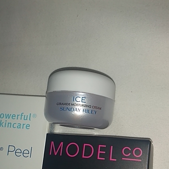 New! 4 piece set - Picture 3 of 8